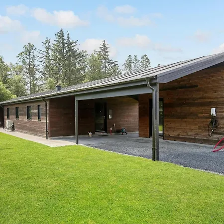 Awesome In With Kitchen Holiday home *