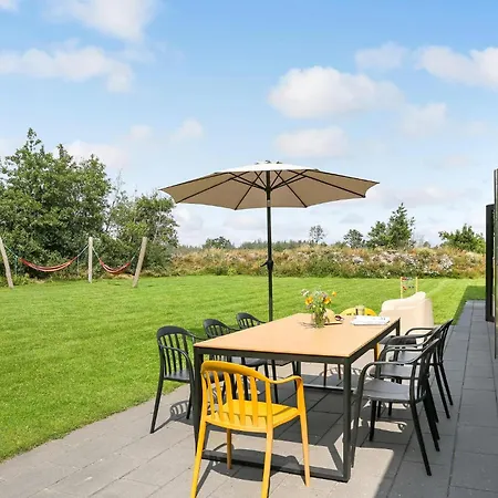 Awesome In With Kitchen Holiday home Aalbaek