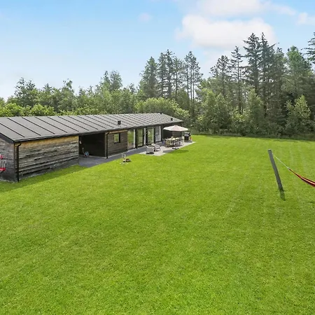 Awesome In With Kitchen Holiday home Aalbaek
